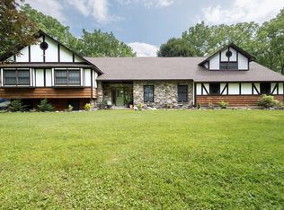 8 Walnut Hill Rd, Warwick, NY 10990