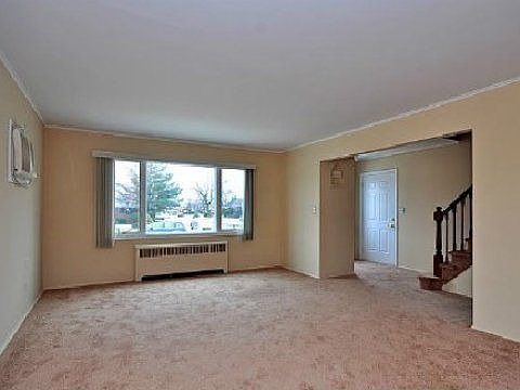 3rd image of 3821 Hahn Ave