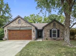 10718 Ashview Dr, Fishers, IN 46038