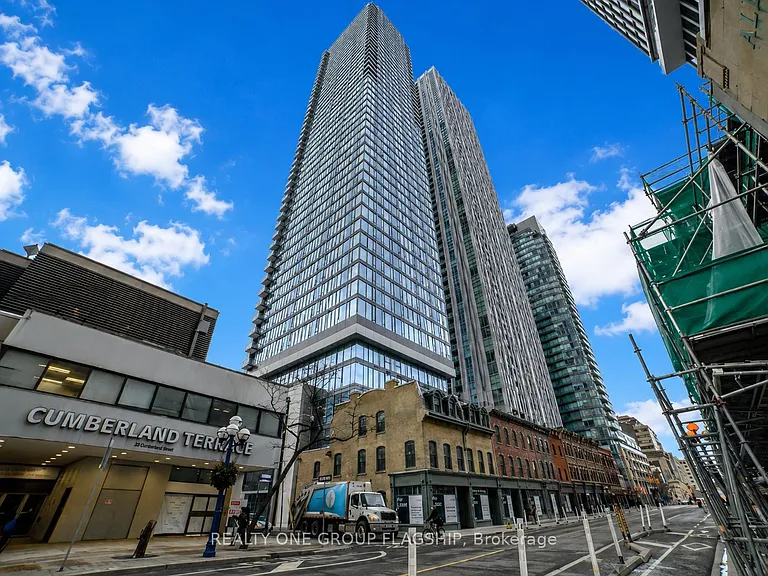 8 Cumberland St #701 — Photo 2