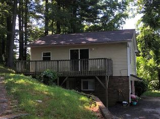 114 Elden St #B, Hendersonville, NC 28791