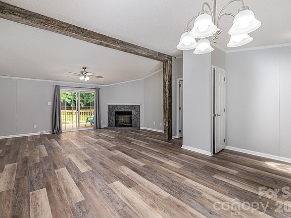 3rd image of 127 Whitewater Ln