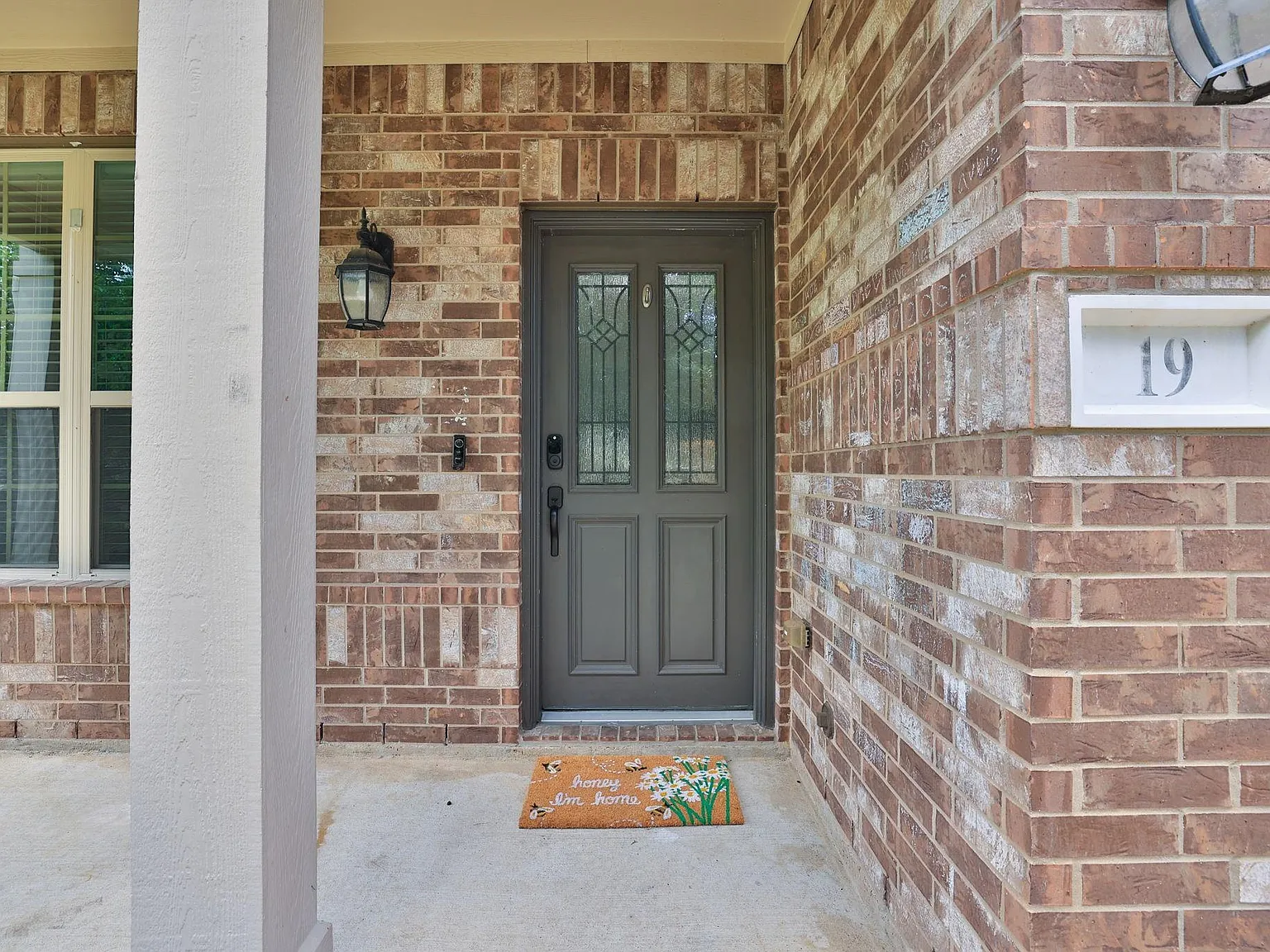 4 bed, 3.5 bath, 2550 sqft, $3,500 — Photo 4