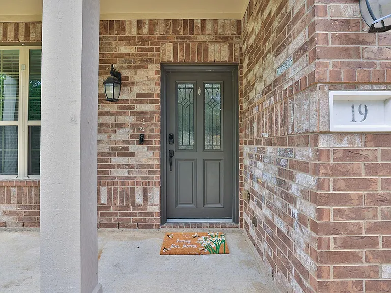 19 Canterborough Pl — Photo 4