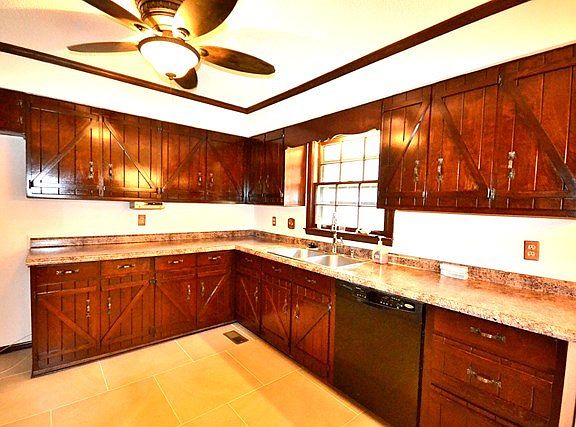 5th image of 4111 Lantern Ln