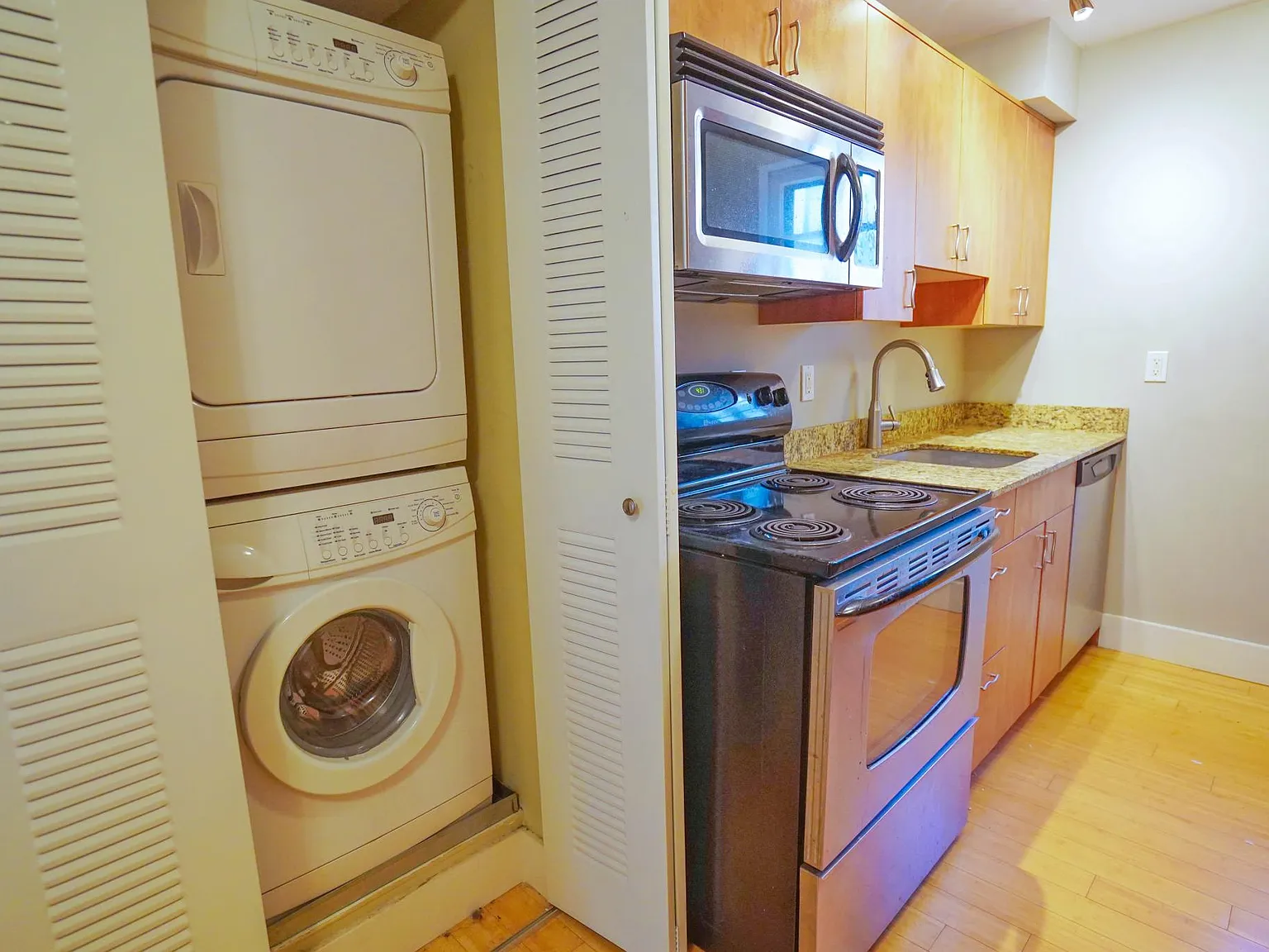 607 Westgate Ave — Photo 2