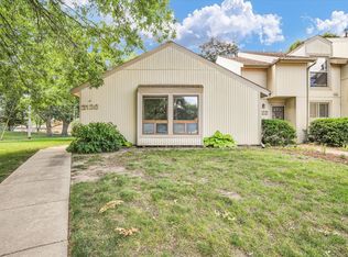 2120 Melrose Dr, Champaign, IL 61820
