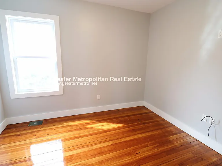 21 Seafoam Ave #2 — Photo 6