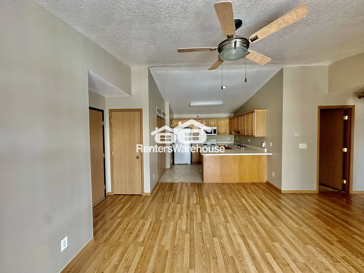 Two Bedroom Apartment — Photo 4