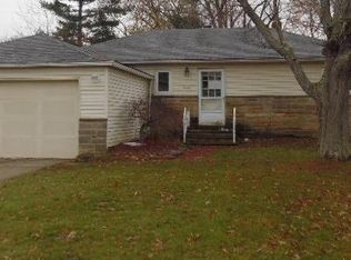 5222 Thornbury Blvd, Lyndhurst, OH 44124