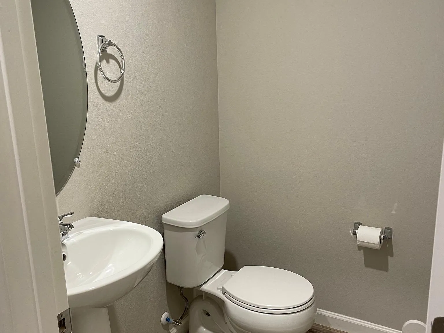 1053 Oak Cir — Photo 4