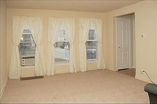 4th image of 1820 Orchard St