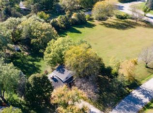 N50W26359 Bayberry Dr, Pewaukee, WI 53072