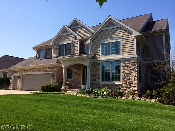2nd image of 3839 Hollow Wood Dr