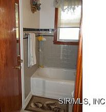 3rd image of 68 N Circle Dr