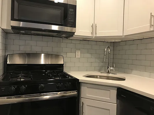 Rented by Bruma Realty LLC | media 2