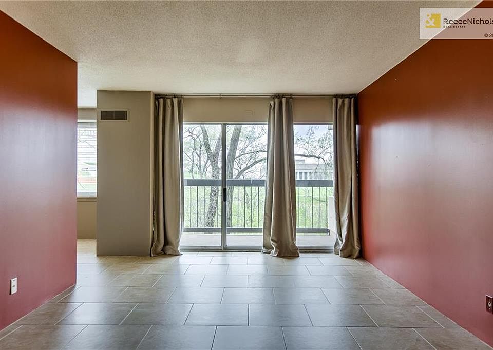 1st image of 2525 Main St APT 105