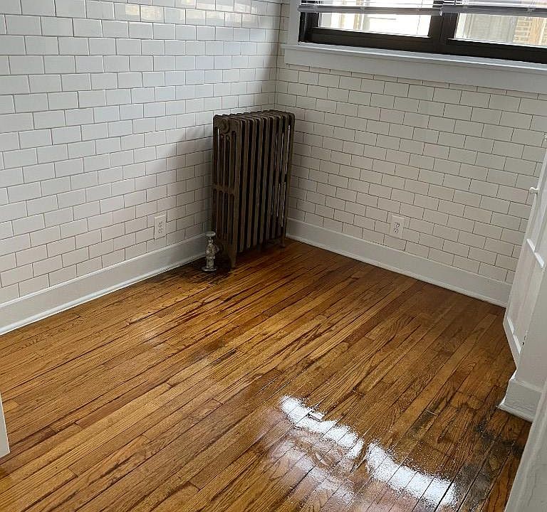 1st image of 6364-82 N Hermitage Ave #6368-1