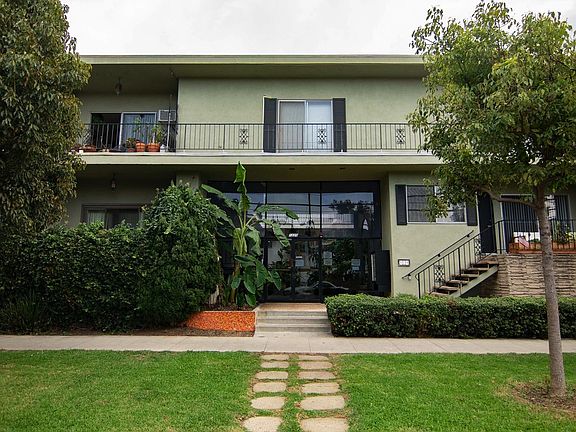 3rd image of 1220 California Ave