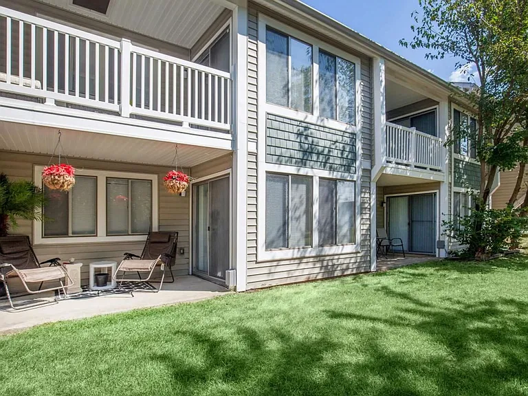 Eagle Creek by Spark Living — Photo 24