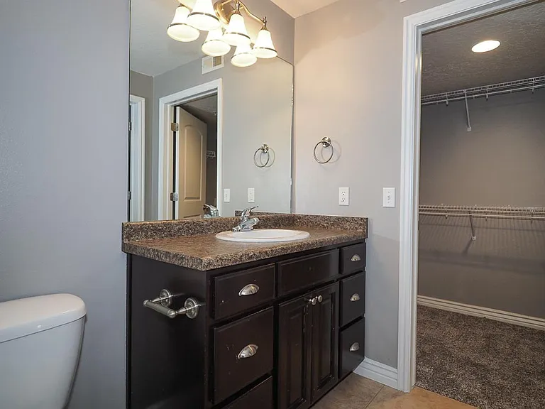 11776 S Grandville Ave #104 — Photo 27