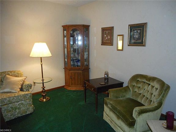 5th image of 437 Farr Ave