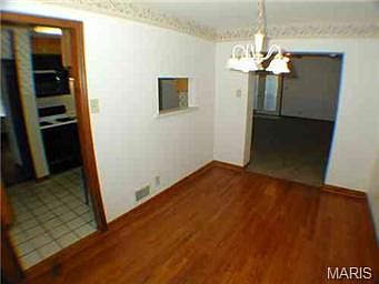5th image of 12 Regina Ct
