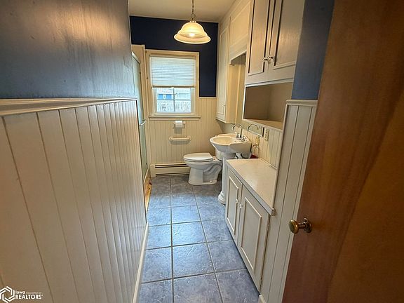 4th image of 605 6th St N