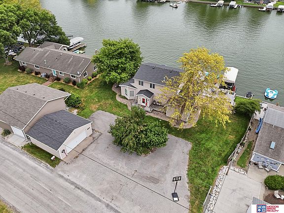 4th image of 2419 W Shore Dr