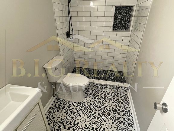 2nd image of 9718 Old Six Mile Ln