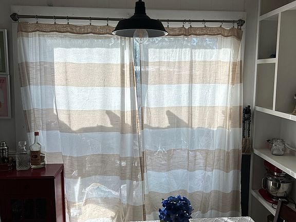 4th image of 35 N Cook St