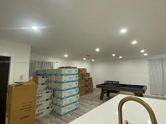 4th image of 14120 Alamanda Ave #14120