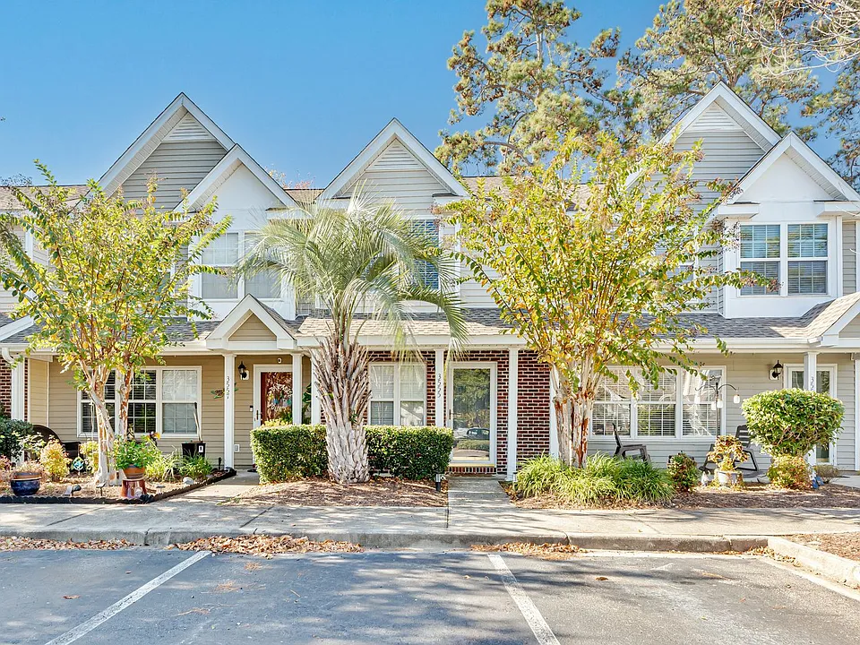 3555 Crepe Myrtle Ct