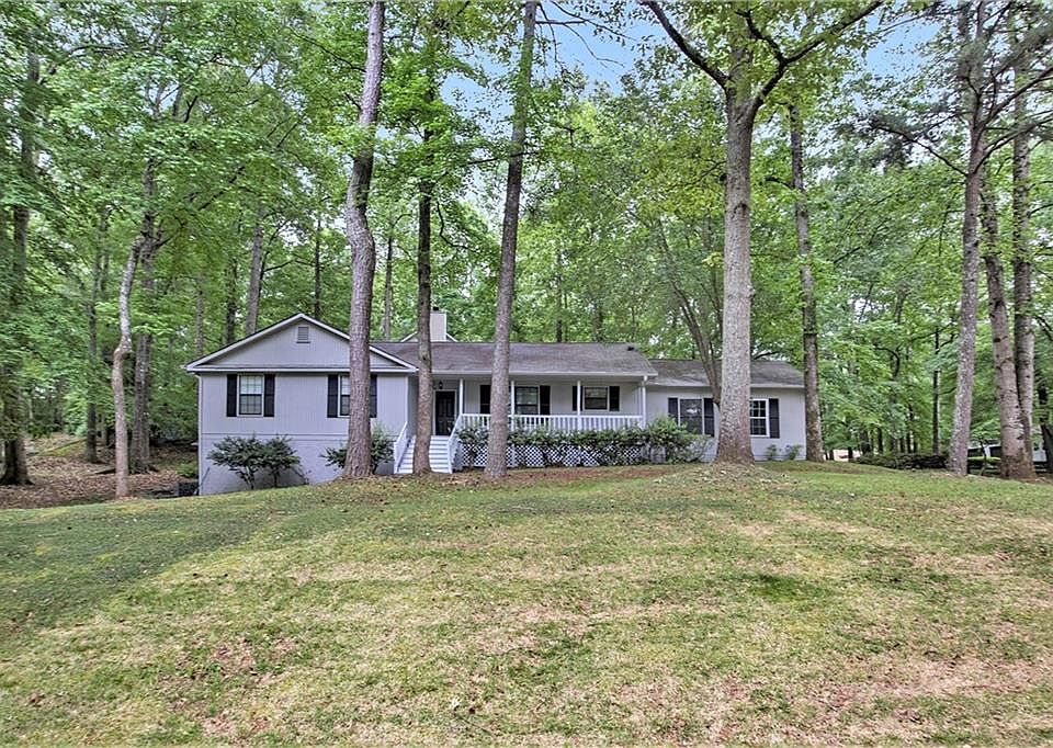 1st image of 15 Woodberry Ct