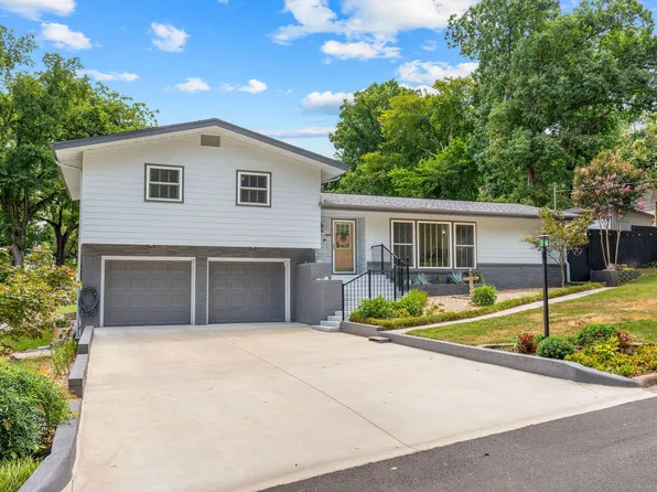 118 N Sunshine Street, Branson, MO 65616