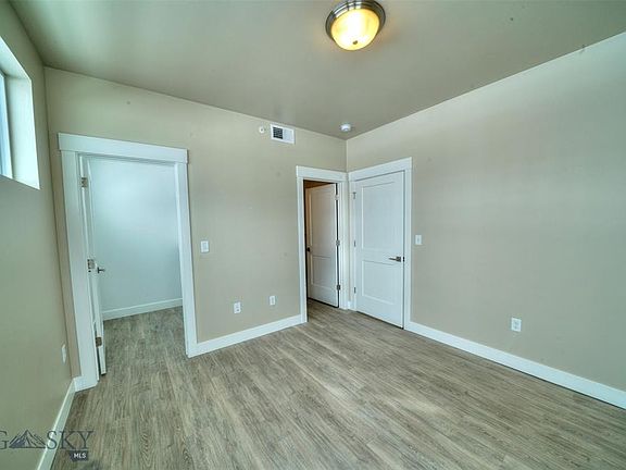 4th image of 1295 Thomas Dr #303