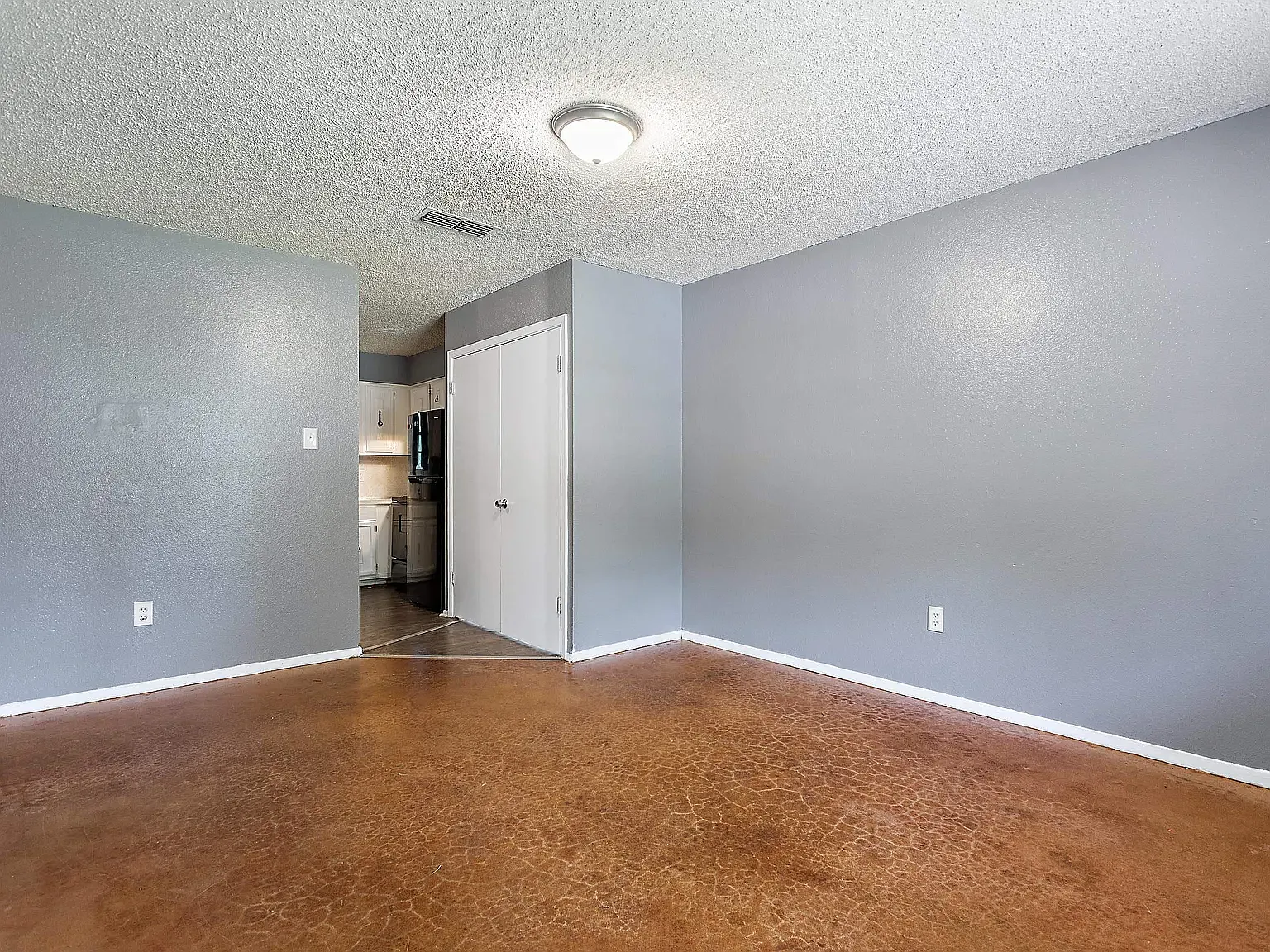 2 bed, $1,199 — Photo 1