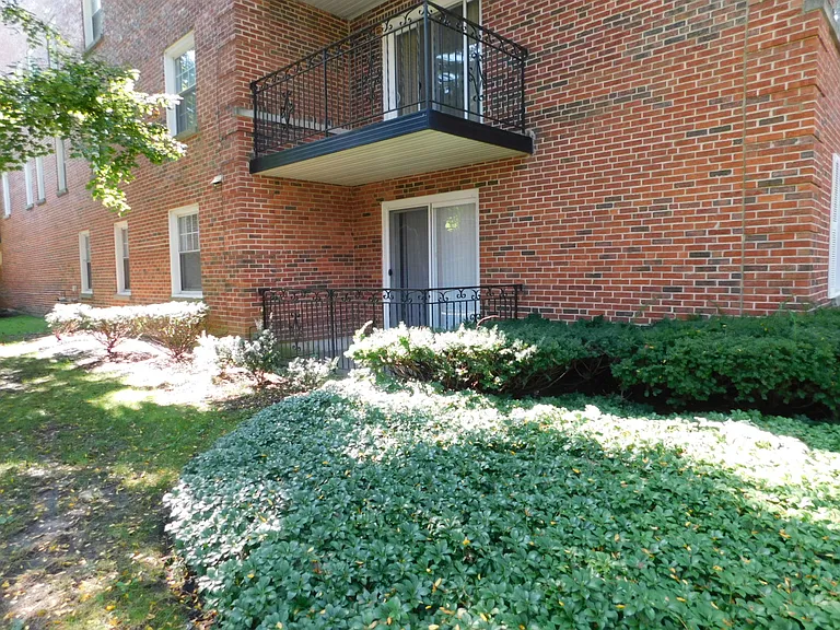 2610 Central Street — Photo 24