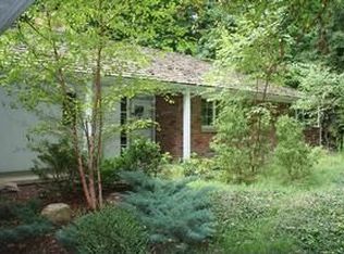 7018 Gates Mills Blvd, Gates Mills, OH 44040