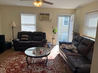 8 Booth St, Pleasantville, NY 10570