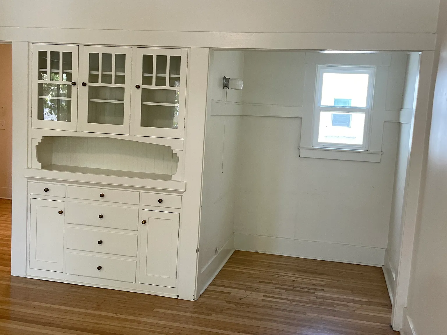 1 bed, 750 sqft, $2,500 — Photo 2