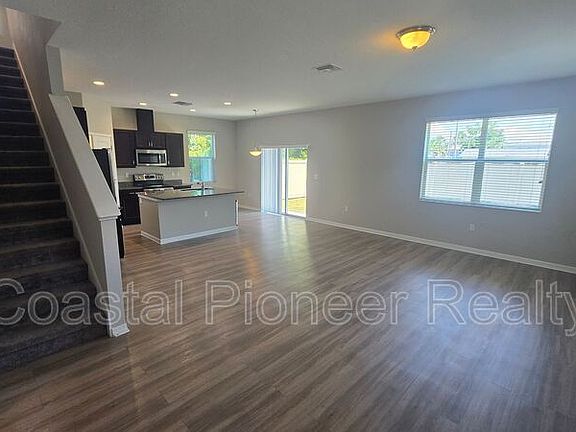 5th image of 2203 E 23rd Ave
