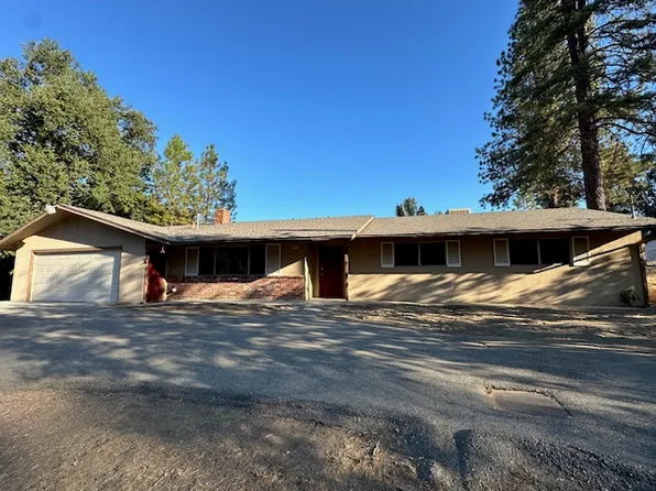 45559 N Oakview Dr, Oakhurst, CA 93644