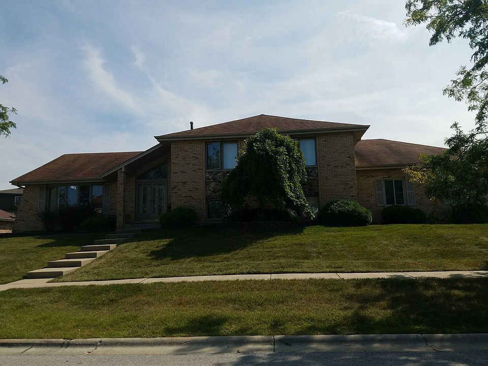 1st image of 4951 190th St