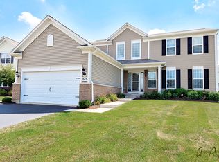 3547 Edgewood Ln, Carpentersville, IL 60110