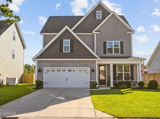 458 Aurora Pl, Hampstead, NC 28443
