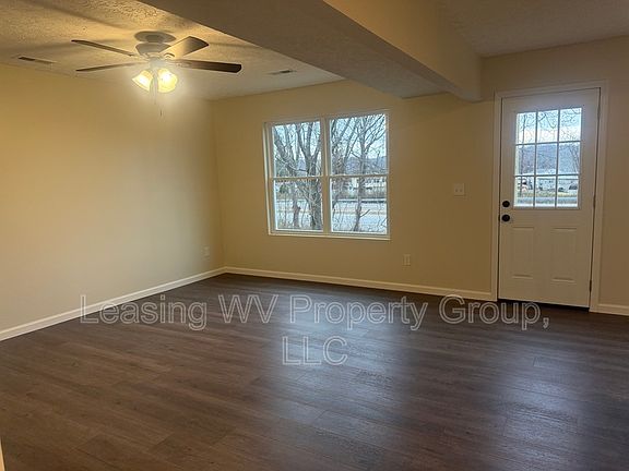 3rd image of 71 Christian Ct