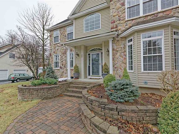 5th image of 29 Wishing Well Ln