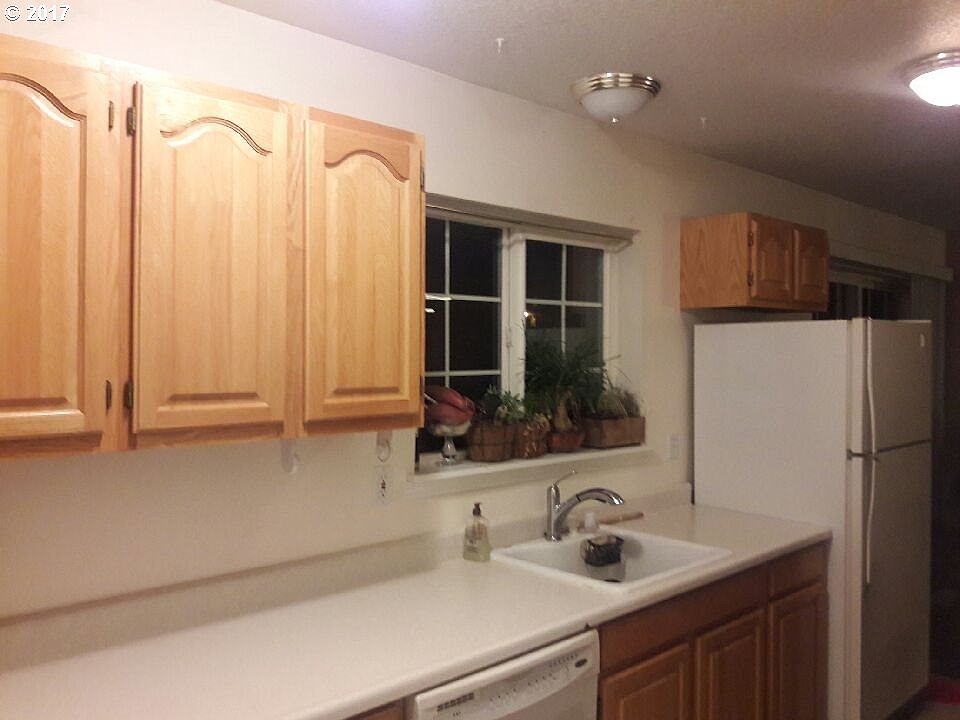 2nd image of 8904 NE 15th Ave