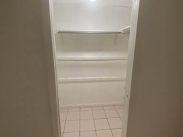 walk-in closet